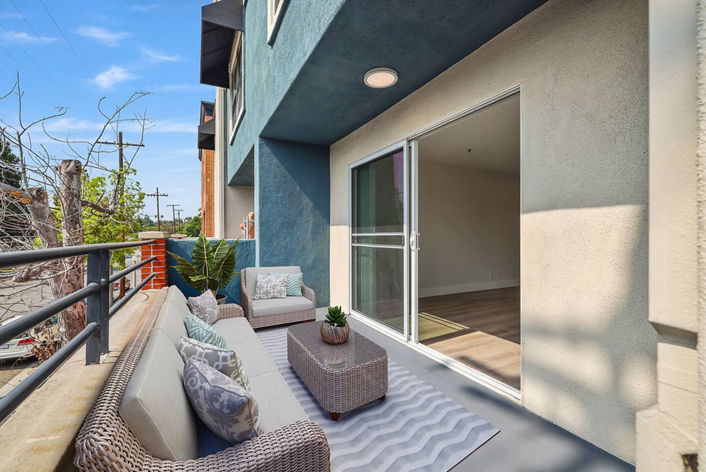 , an Airbnb-friendly apartment in Fullerton, CA