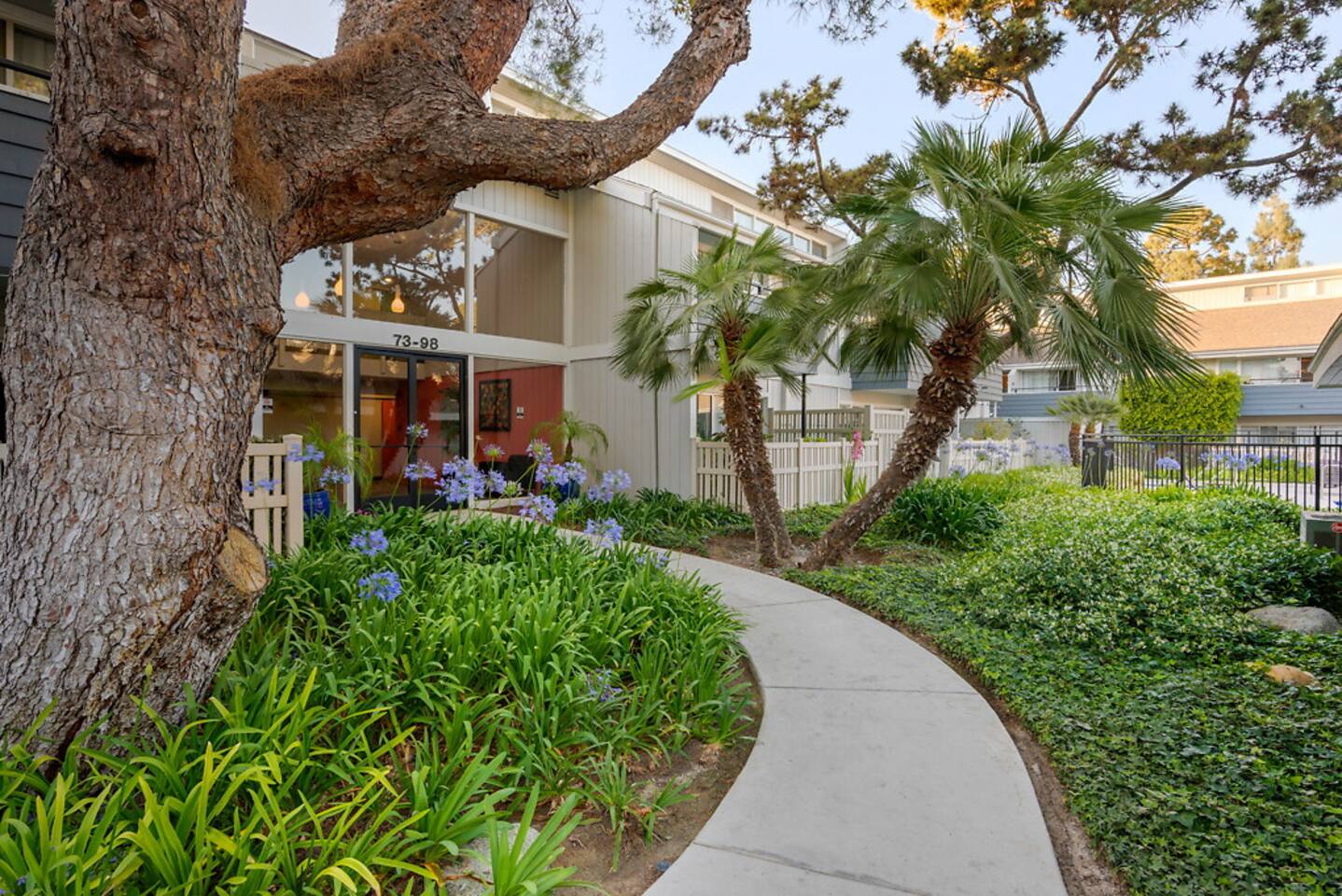 , an Airbnb-friendly apartment in Ventura, CA