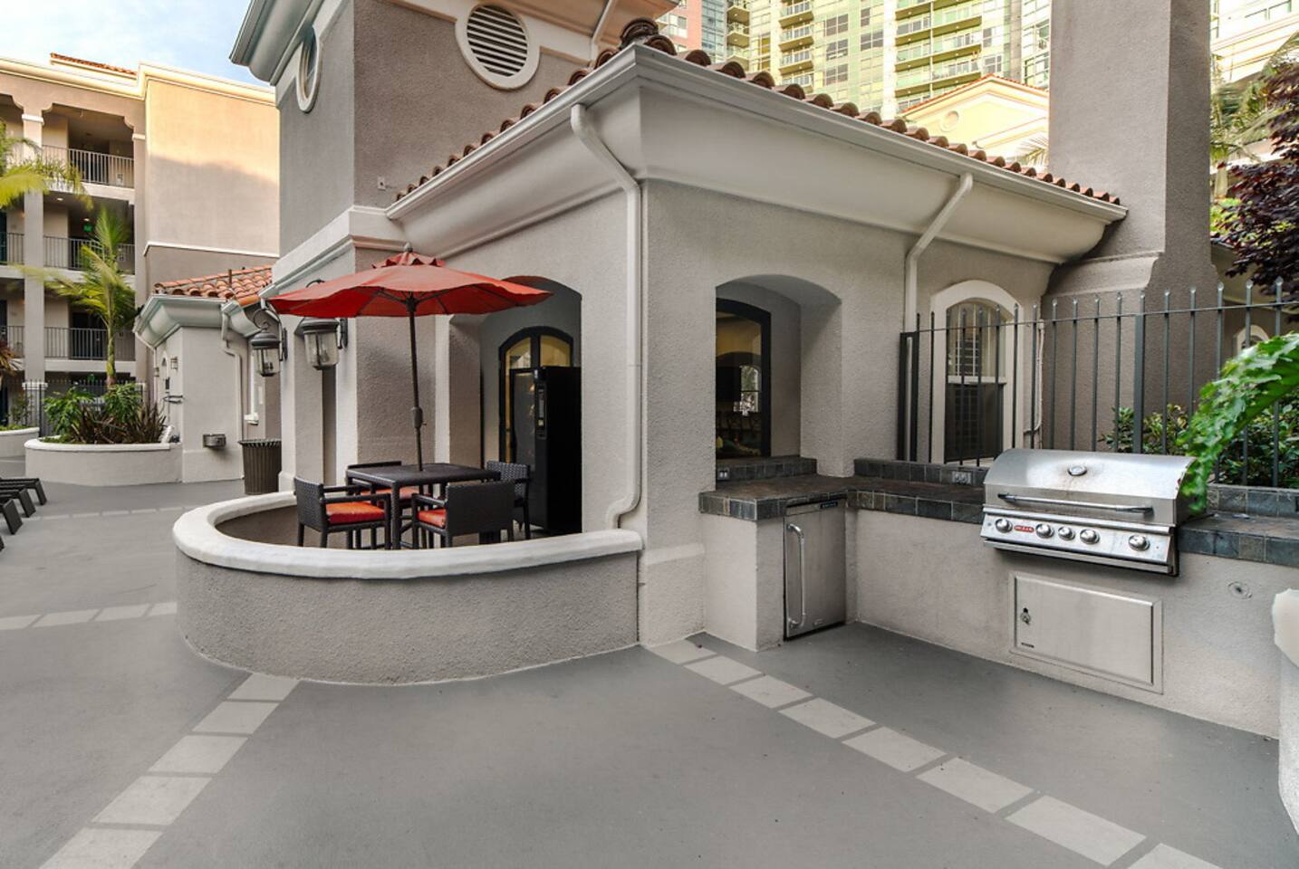 , an Airbnb-friendly apartment in Marina del Rey, CA