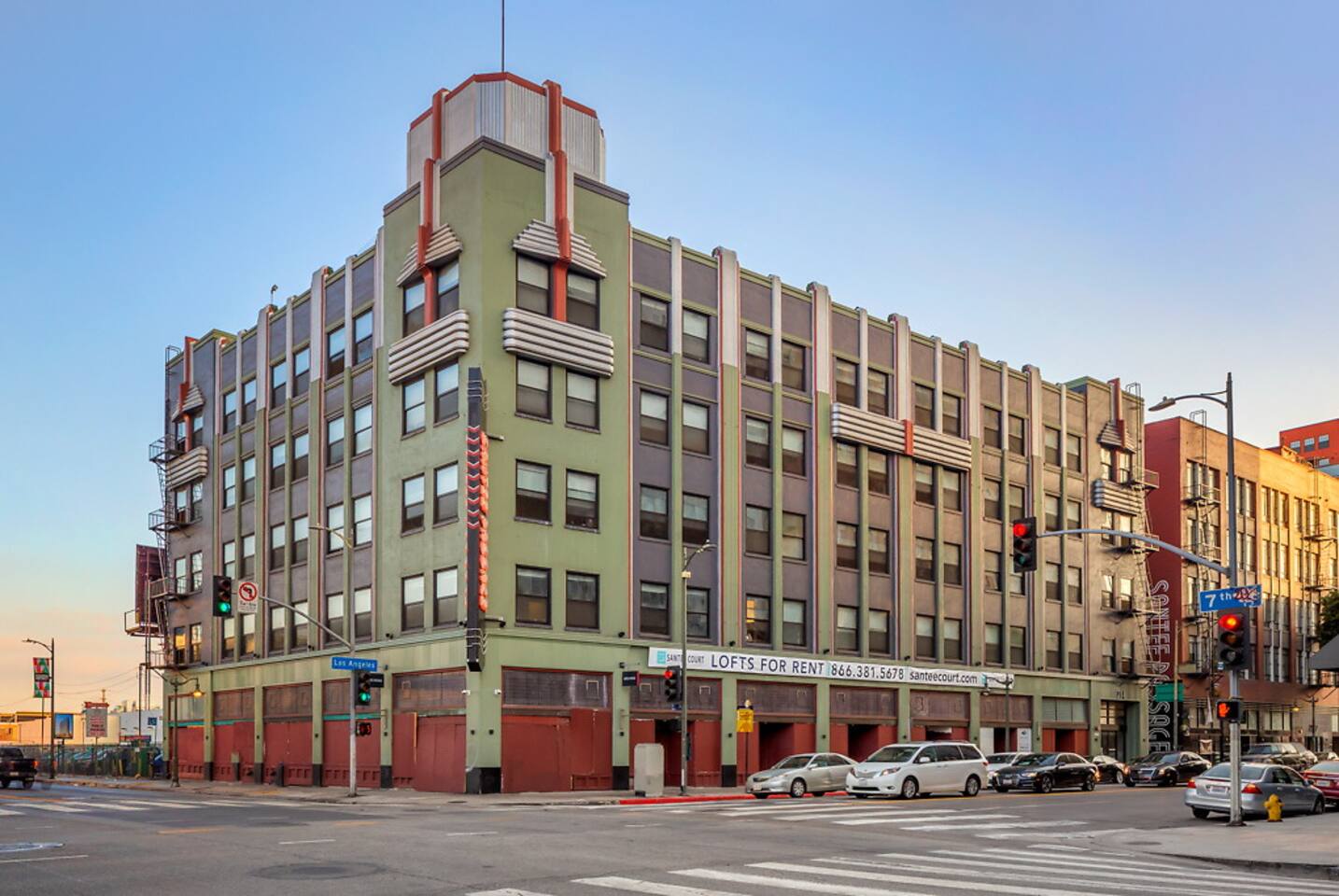 , an Airbnb-friendly apartment in Los Angeles, CA