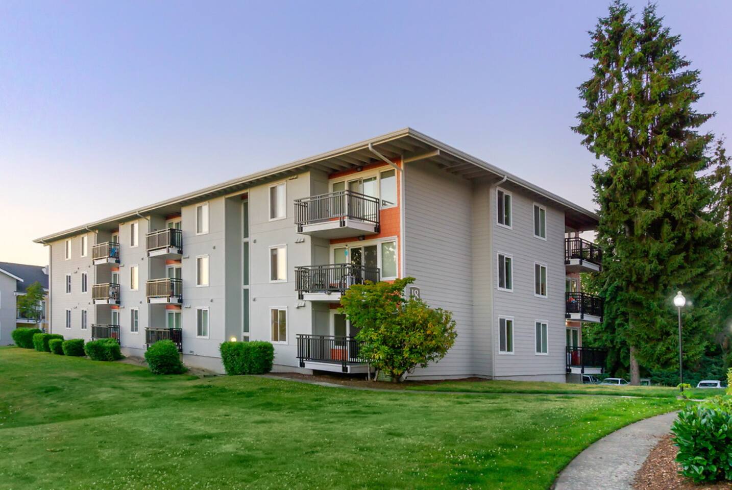 , an Airbnb-friendly apartment in Bellevue, WA