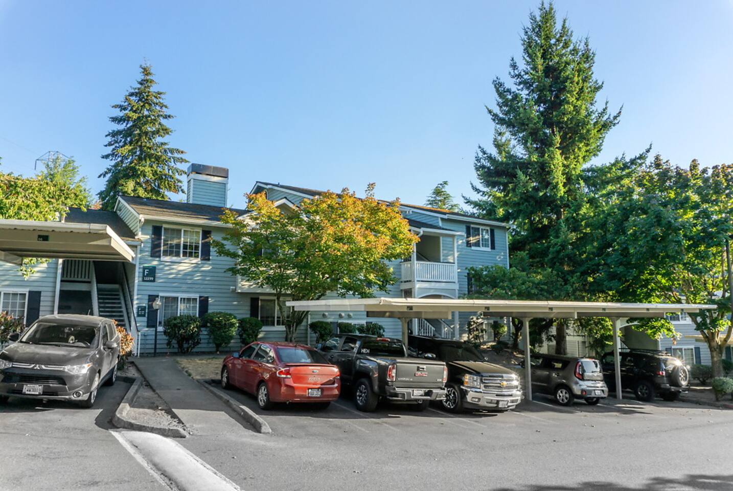 , an Airbnb-friendly apartment in Kirkland, WA