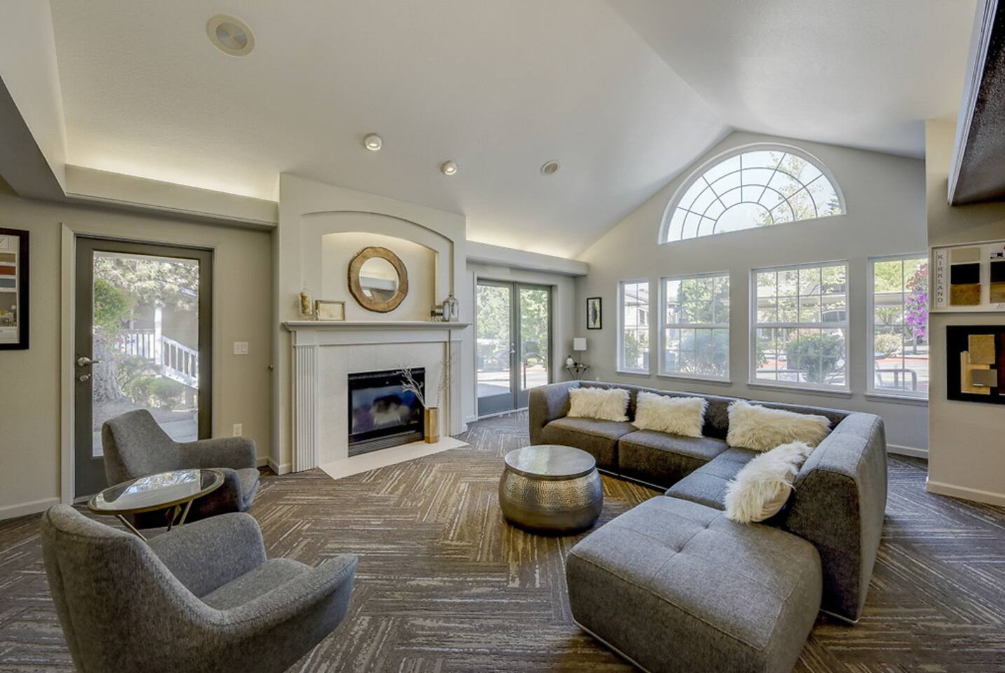 Alternate view of Evergreen Heights, an Airbnb-friendly apartment in Kirkland, WA