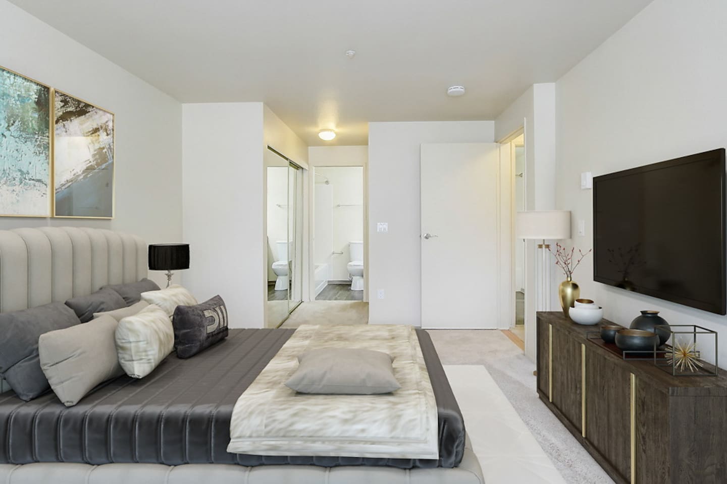 , an Airbnb-friendly apartment in Kirkland, WA