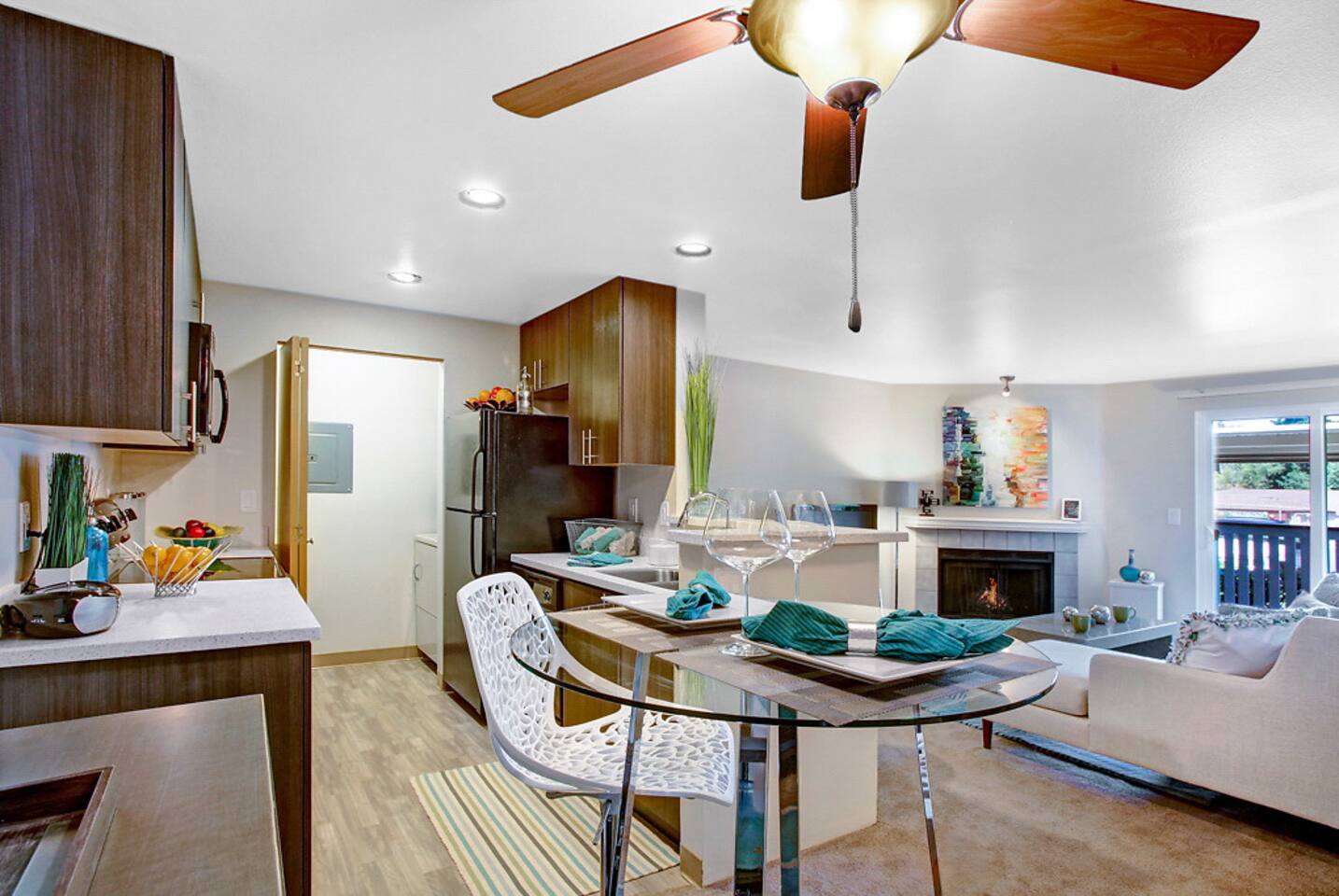 , an Airbnb-friendly apartment in Bothell, WA
