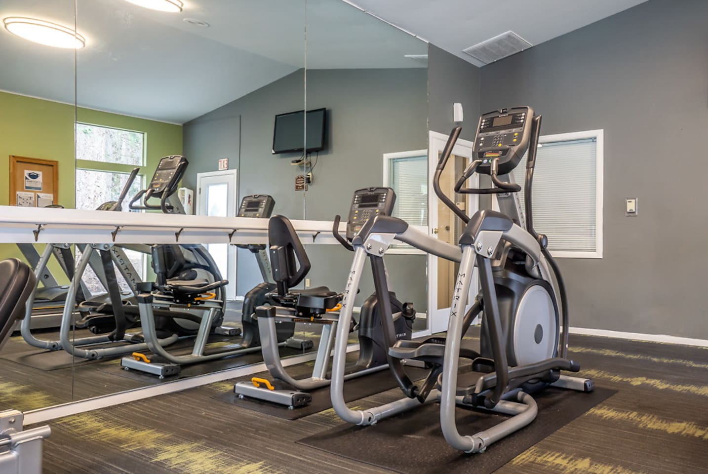 , an Airbnb-friendly apartment in Bothell, WA