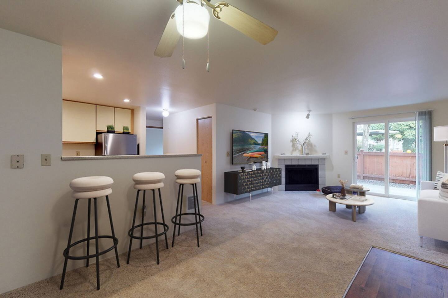 , an Airbnb-friendly apartment in Bothell, WA