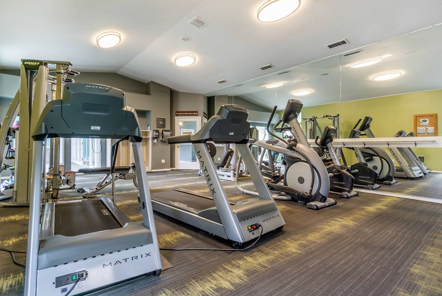 , an Airbnb-friendly apartment in Bothell, WA