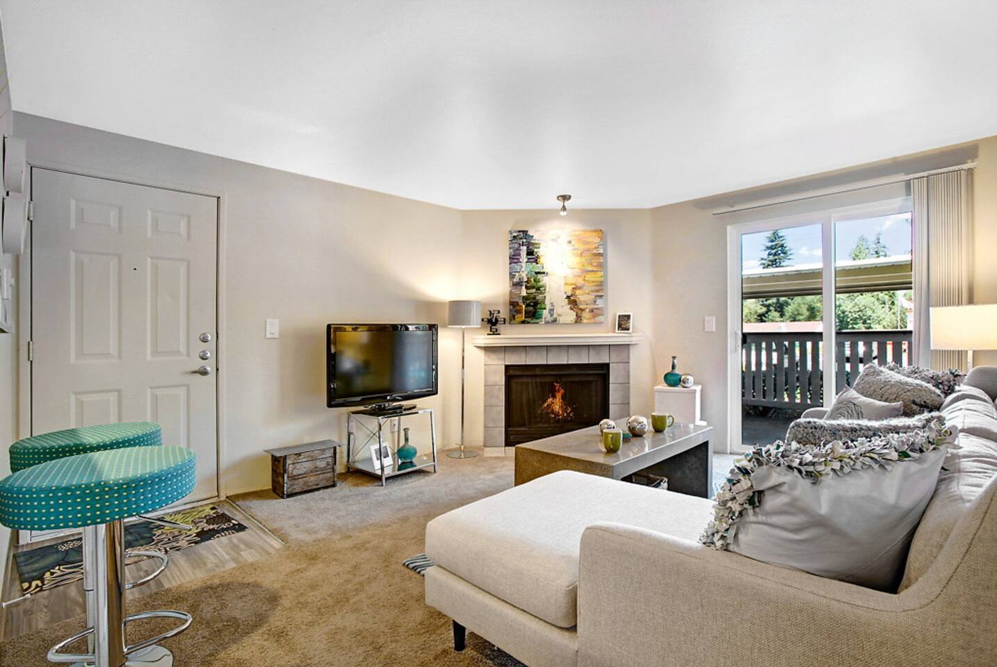, an Airbnb-friendly apartment in Bothell, WA