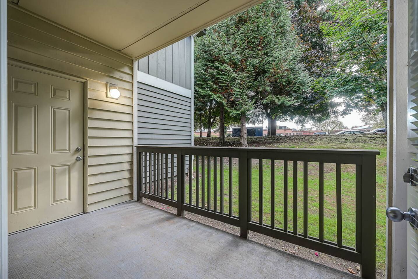 , an Airbnb-friendly apartment in Kirkland, WA