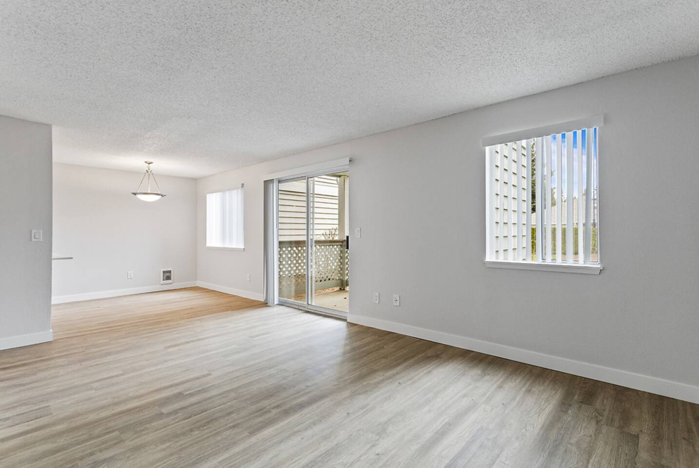 , an Airbnb-friendly apartment in Kirkland, WA