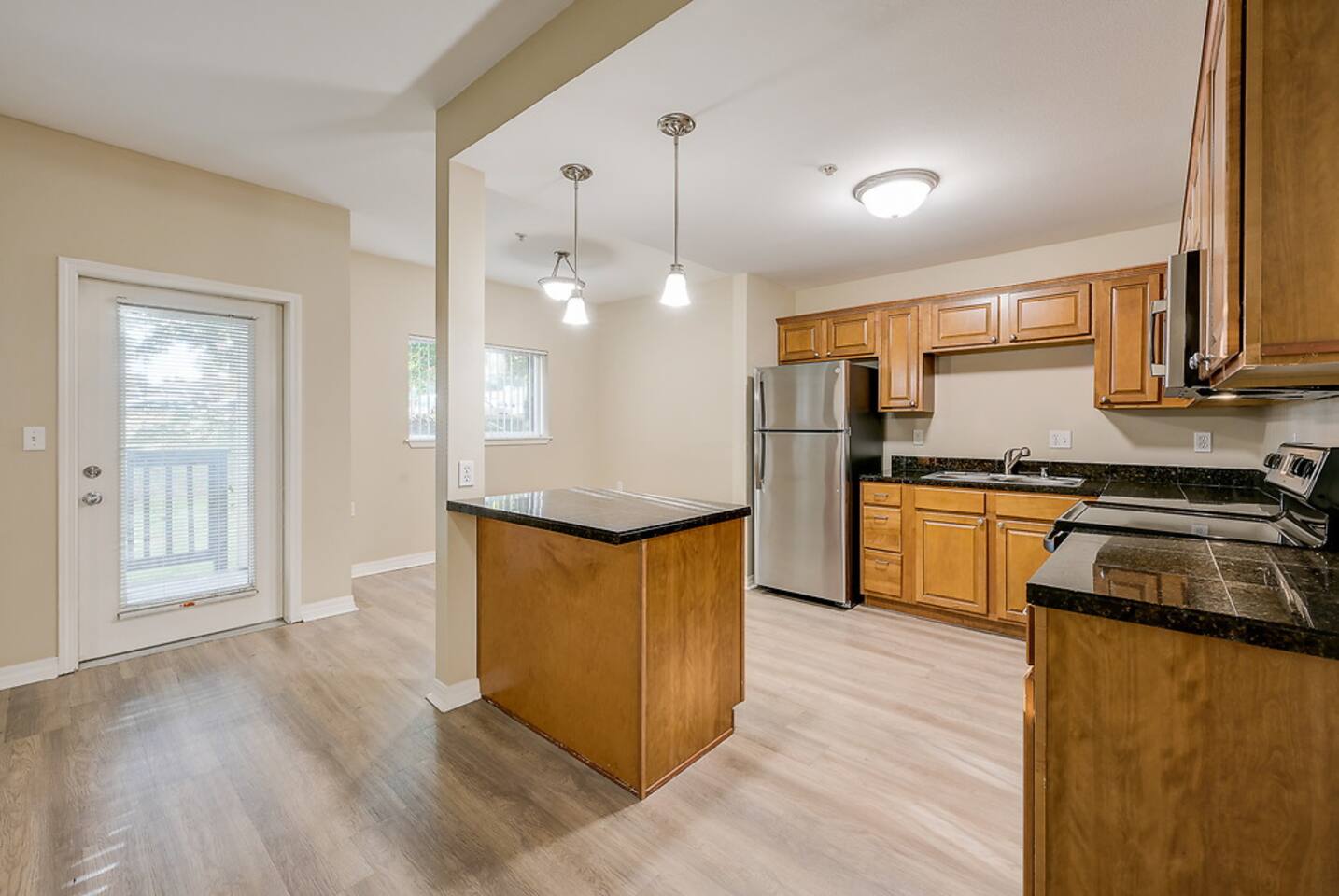 , an Airbnb-friendly apartment in Kirkland, WA