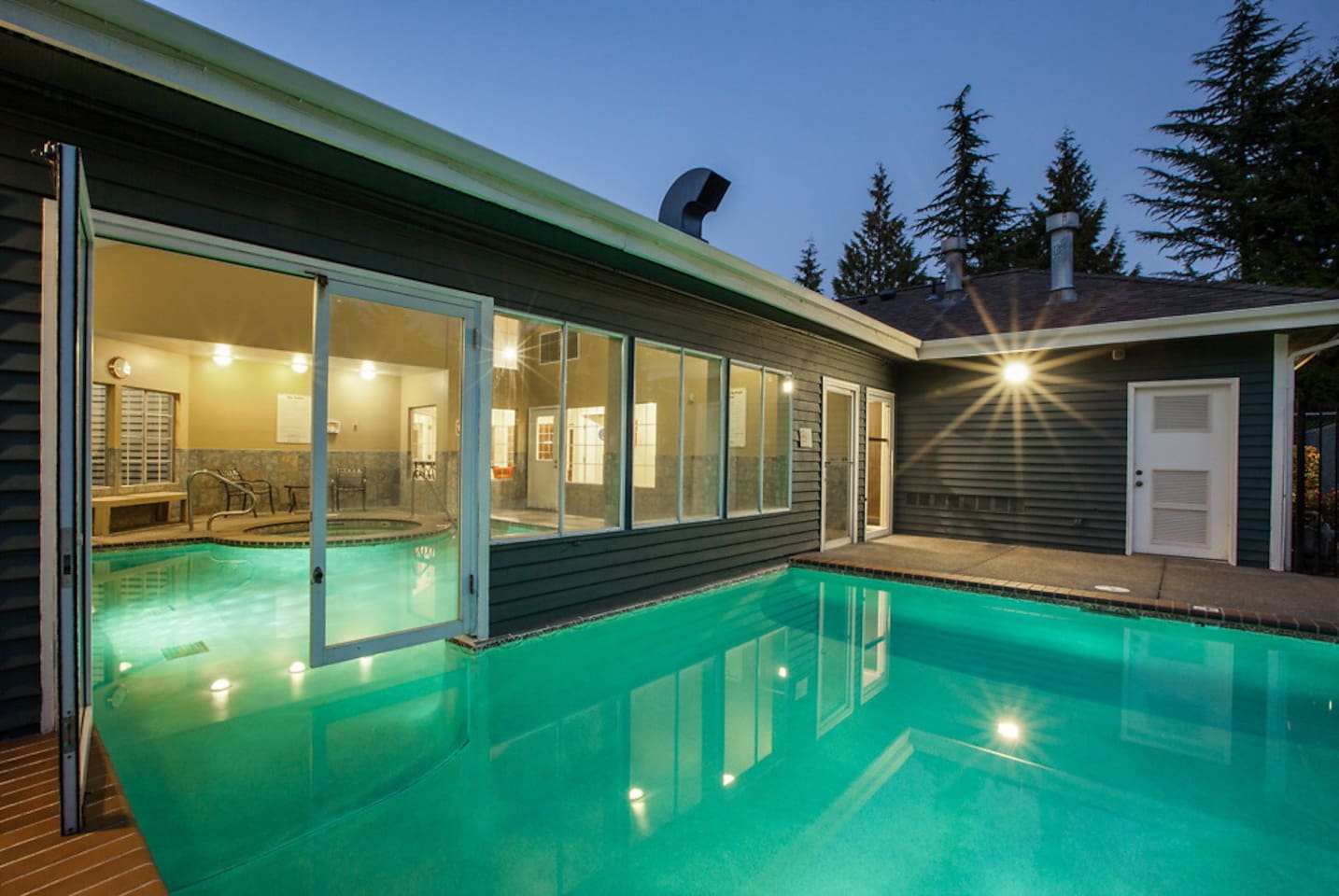 , an Airbnb-friendly apartment in Kirkland, WA