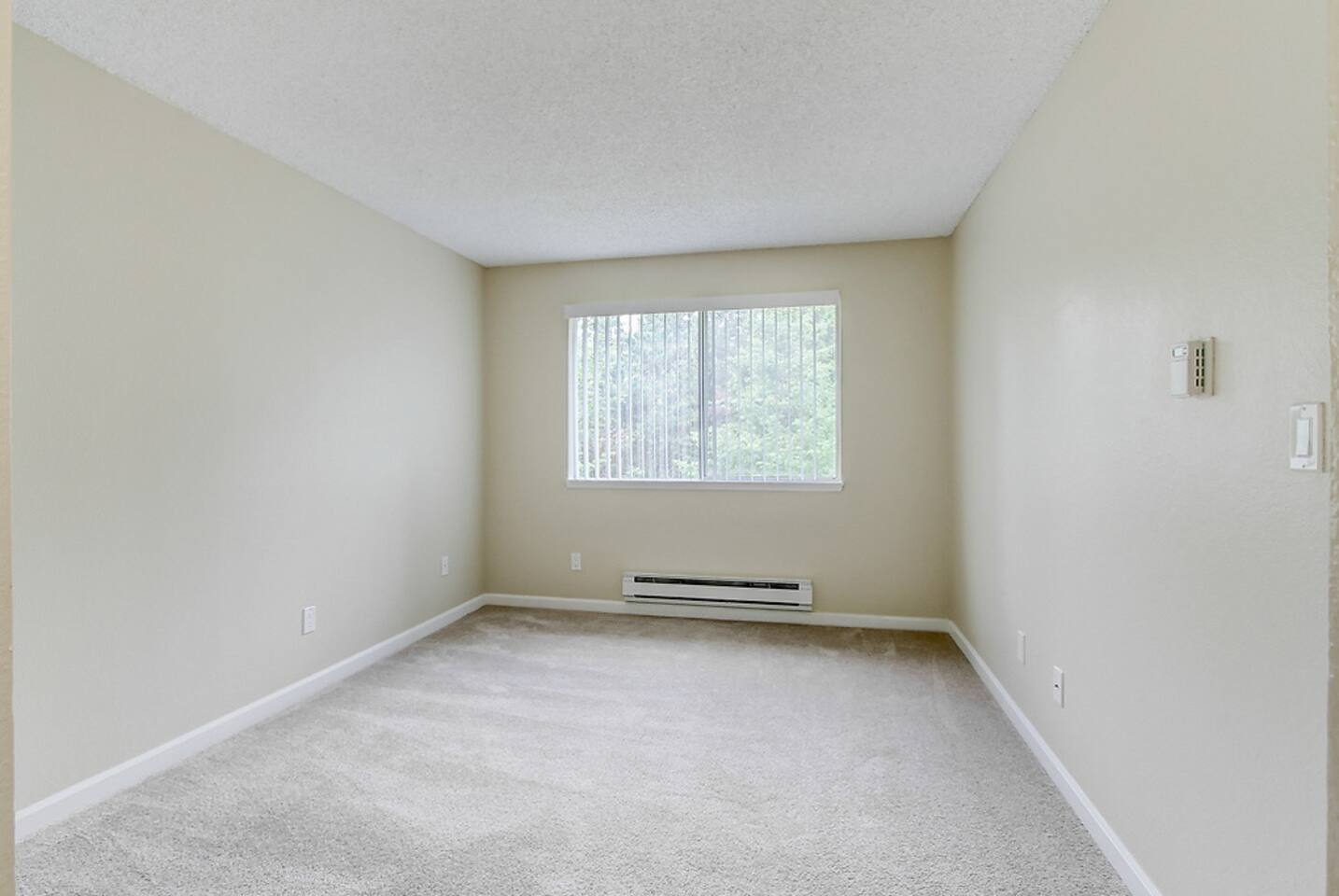 , an Airbnb-friendly apartment in Kirkland, WA