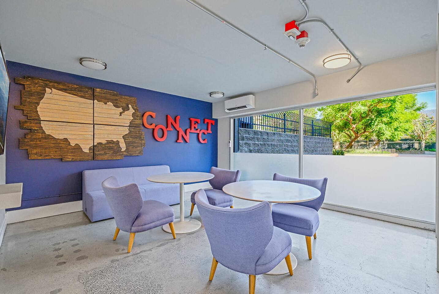 , an Airbnb-friendly apartment in Los Angeles, CA