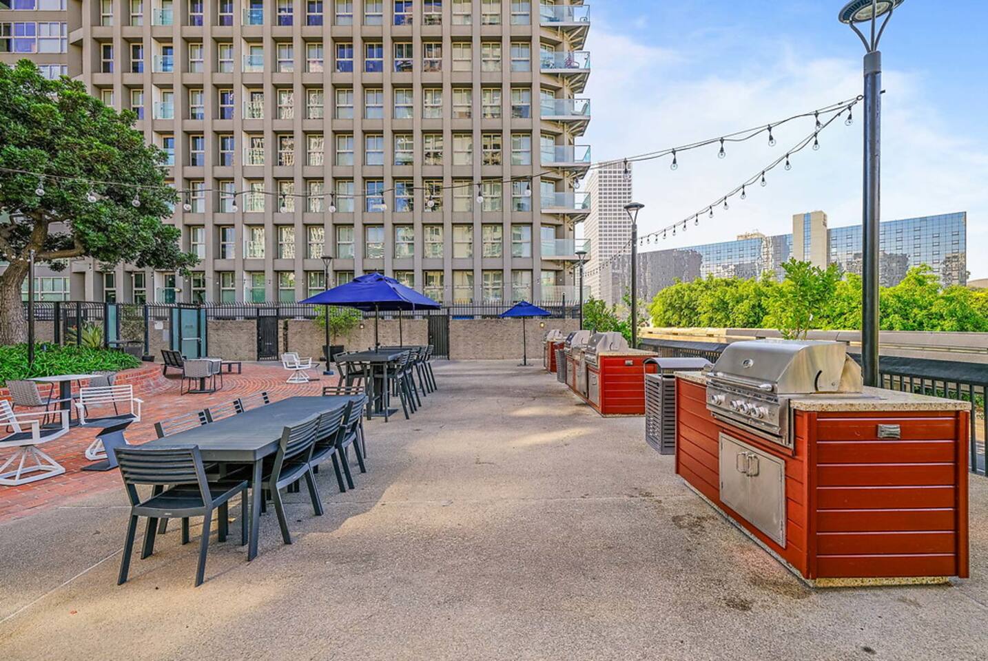 , an Airbnb-friendly apartment in Los Angeles, CA
