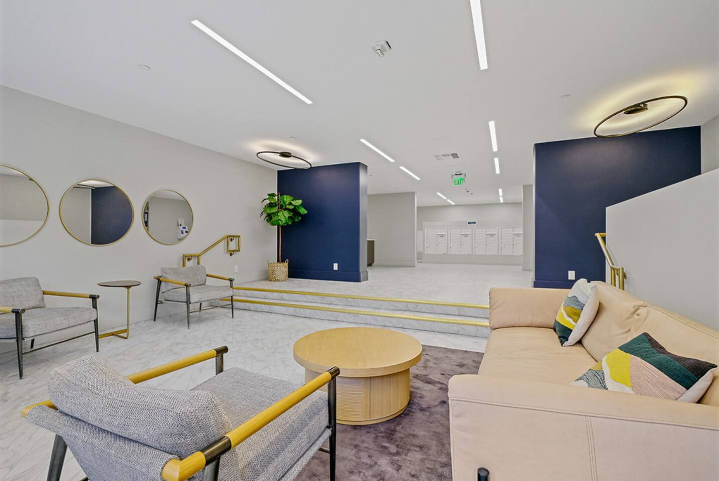 , an Airbnb-friendly apartment in Los Angeles, CA