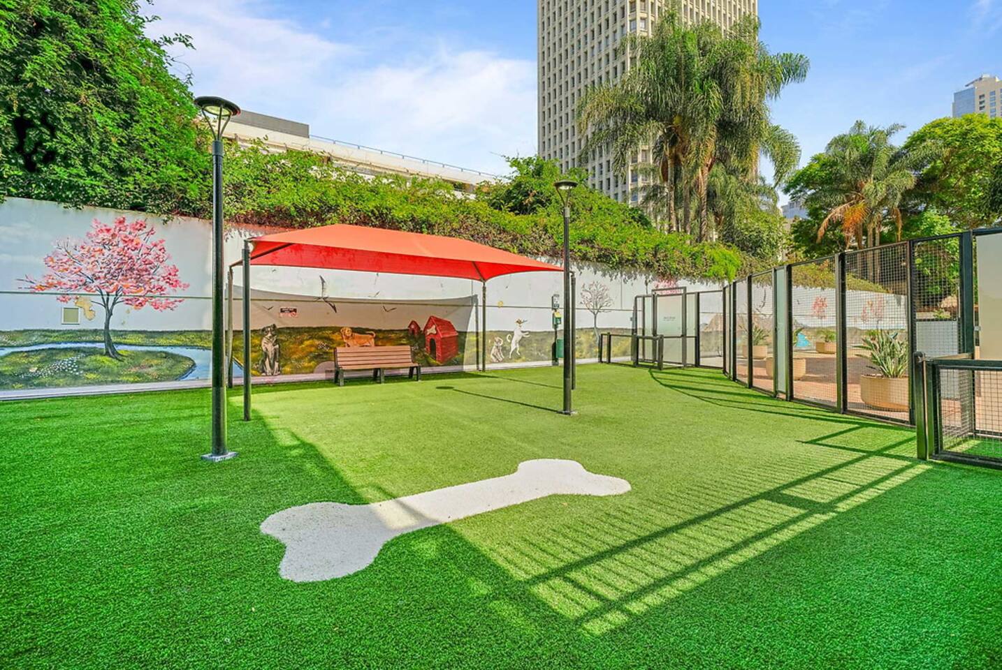 , an Airbnb-friendly apartment in Los Angeles, CA