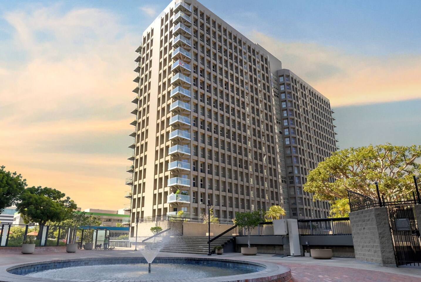 , an Airbnb-friendly apartment in Los Angeles, CA