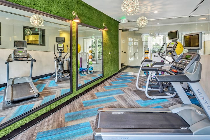 RGVtYW5kUGljdHVyZToxOTQzMTU4MDk1