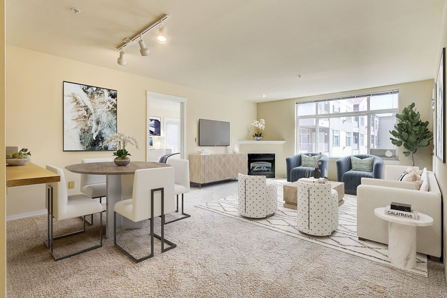 , an Airbnb-friendly apartment in Bellevue, WA