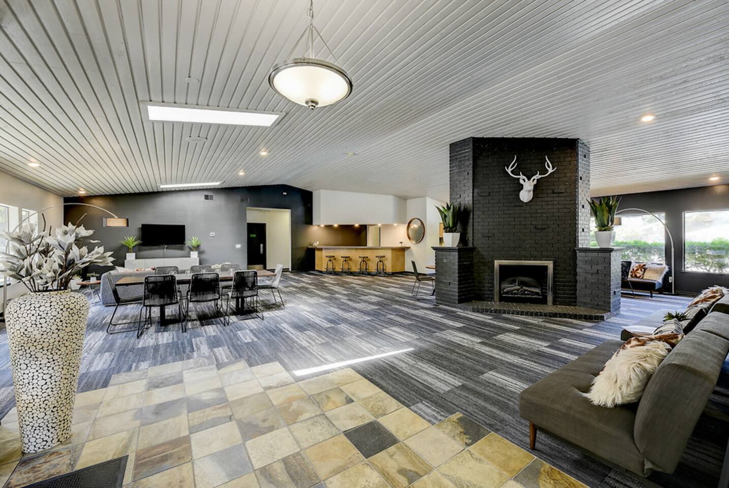 , an Airbnb-friendly apartment in Bellevue, WA