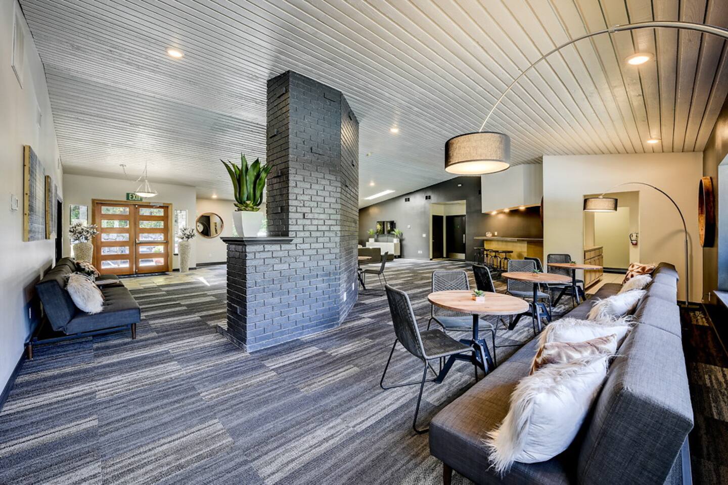 , an Airbnb-friendly apartment in Bellevue, WA