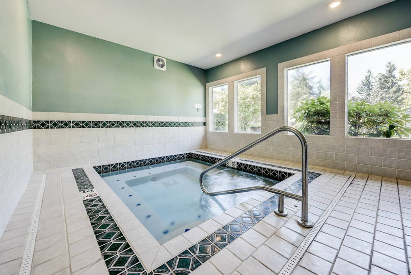 , an Airbnb-friendly apartment in Bellevue, WA