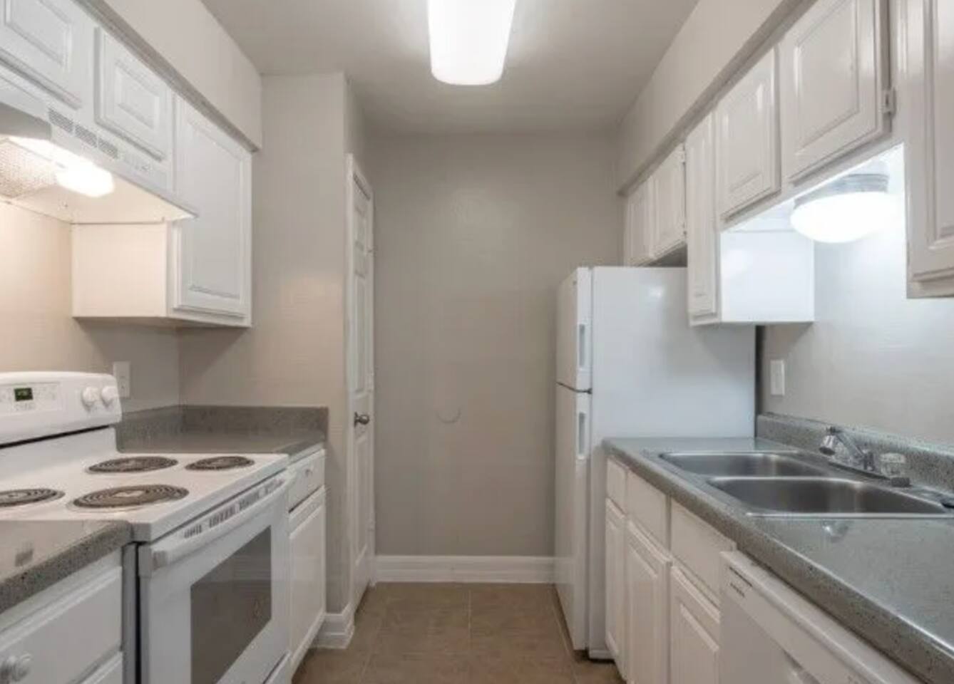 Alternate view of Serena Oaks, an Airbnb-friendly apartment in Houston, TX