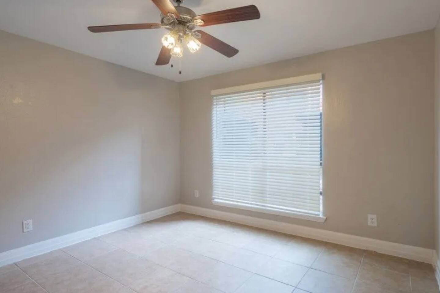 , an Airbnb-friendly apartment in Houston, TX