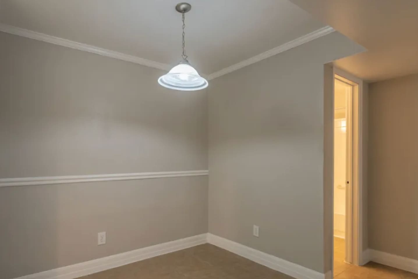 , an Airbnb-friendly apartment in Houston, TX