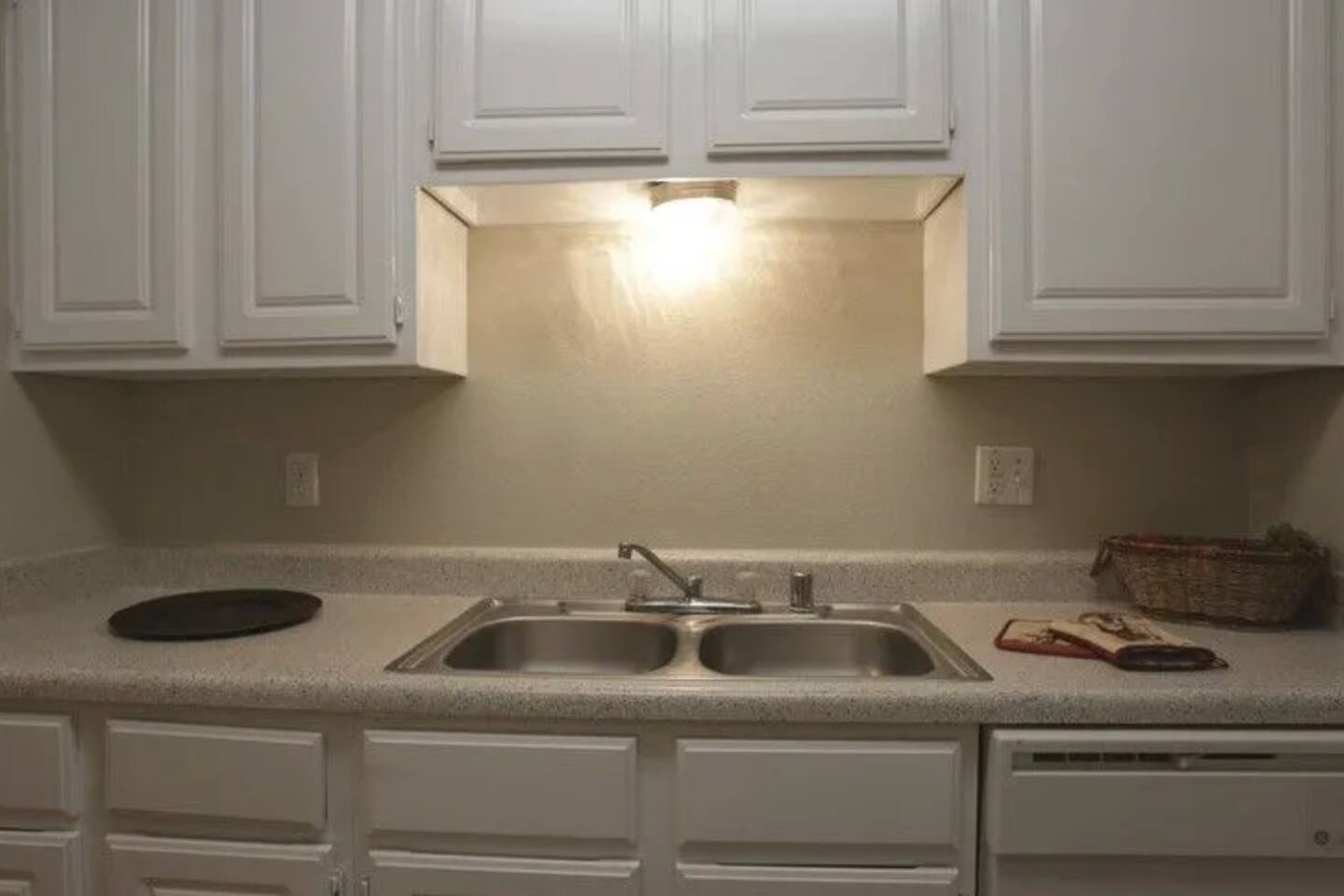 , an Airbnb-friendly apartment in Houston, TX