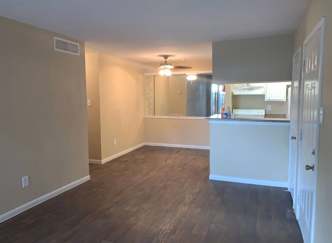 , an Airbnb-friendly apartment in Houston, TX