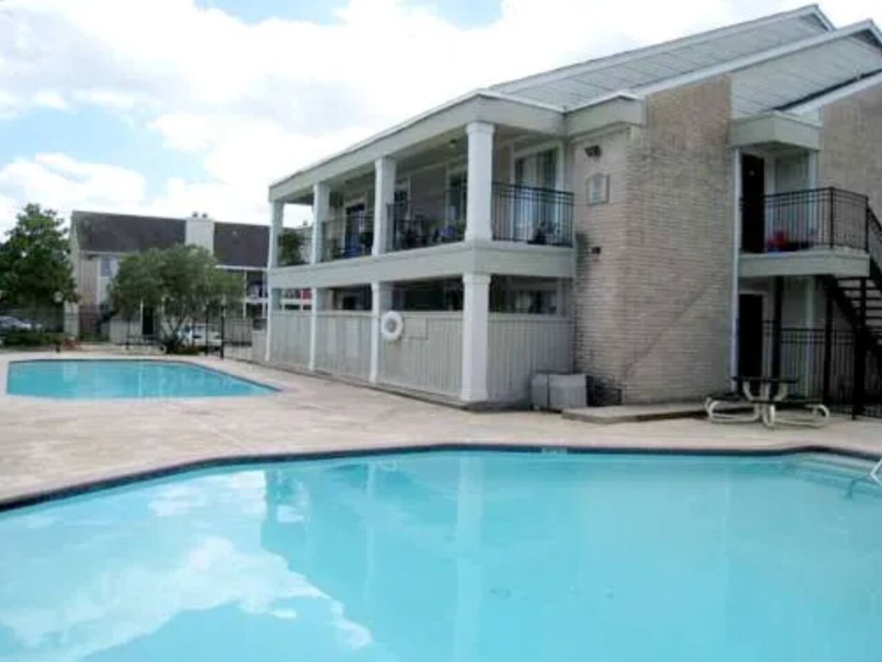 Exterior of Serena Grove II, an Airbnb-friendly apartment in Houston, TX