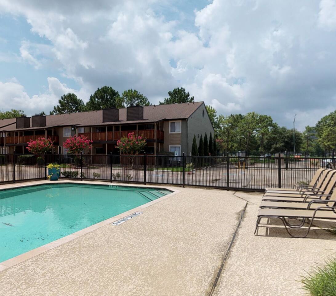 Exterior of Serena Village II, an Airbnb-friendly apartment in Houston, TX