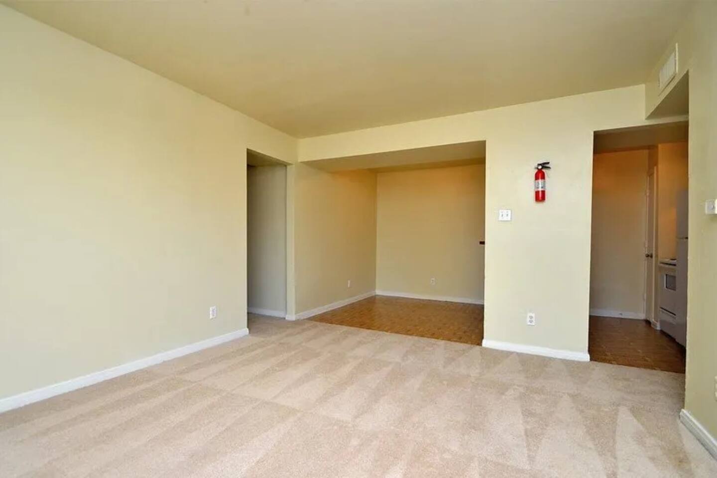 , an Airbnb-friendly apartment in Houston, TX