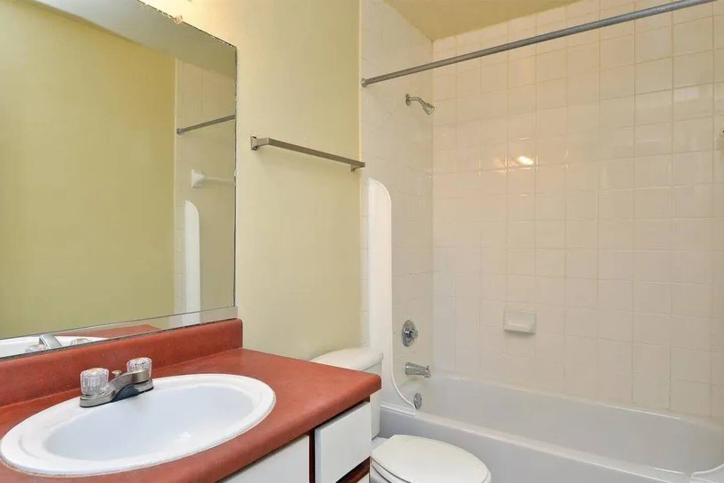 , an Airbnb-friendly apartment in Houston, TX