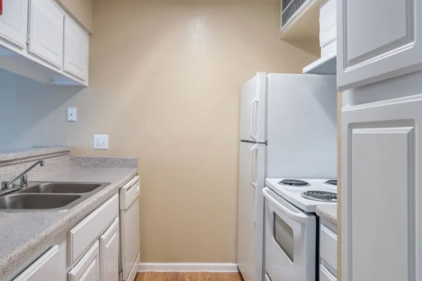 Alternate view of Salado at CityView, an Airbnb-friendly apartment in Houston, TX