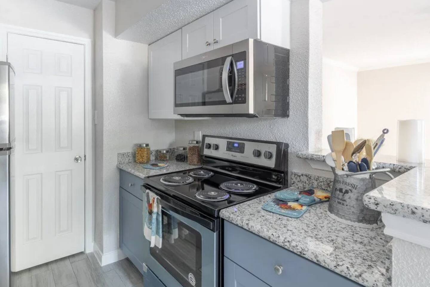, an Airbnb-friendly apartment in Houston, TX