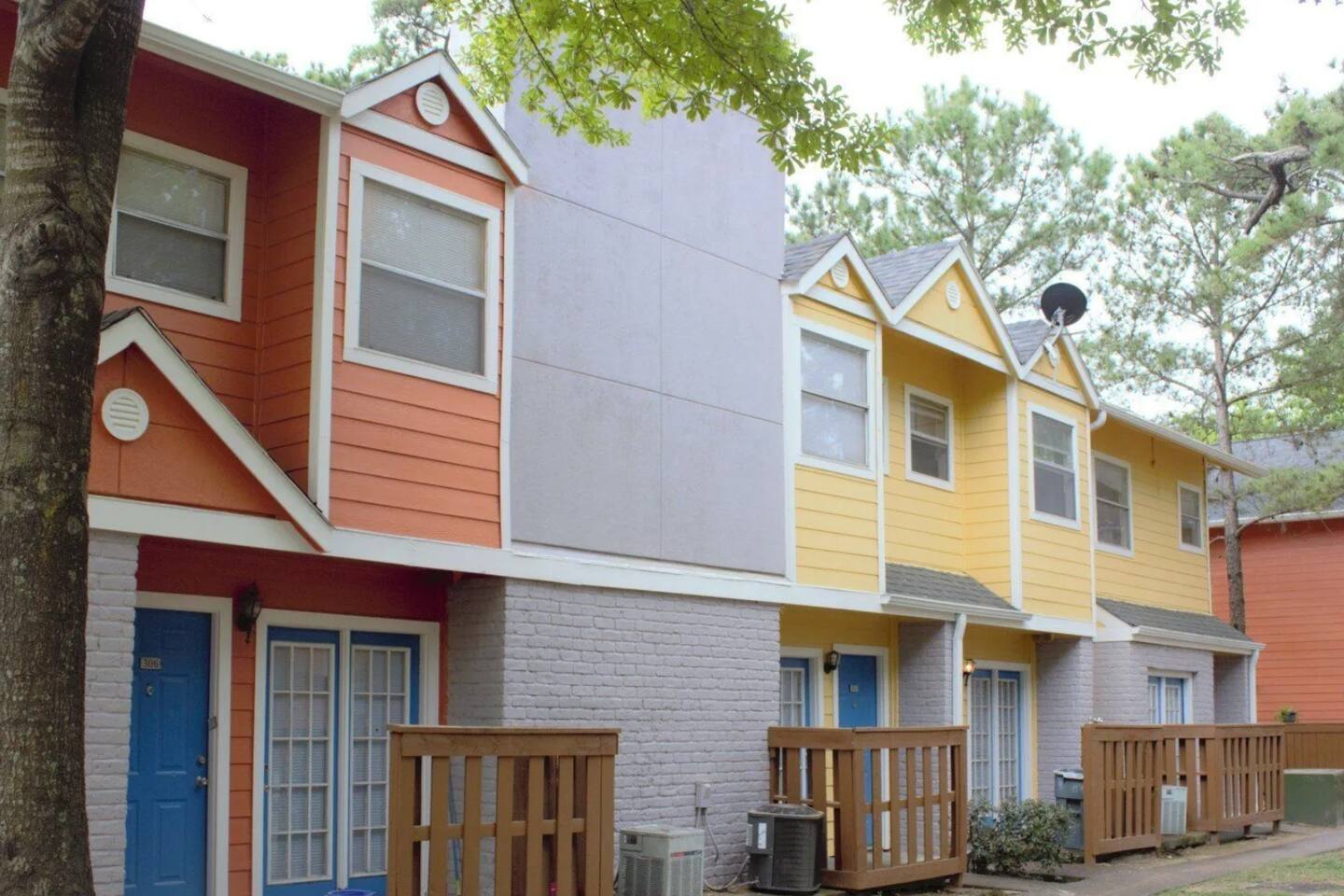 , an Airbnb-friendly apartment in Houston, TX