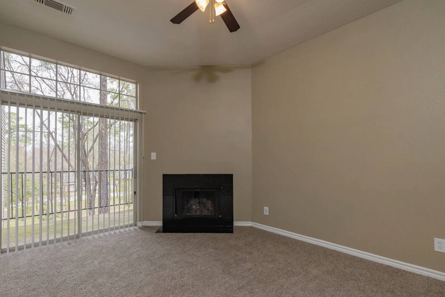 , an Airbnb-friendly apartment in Spring, TX