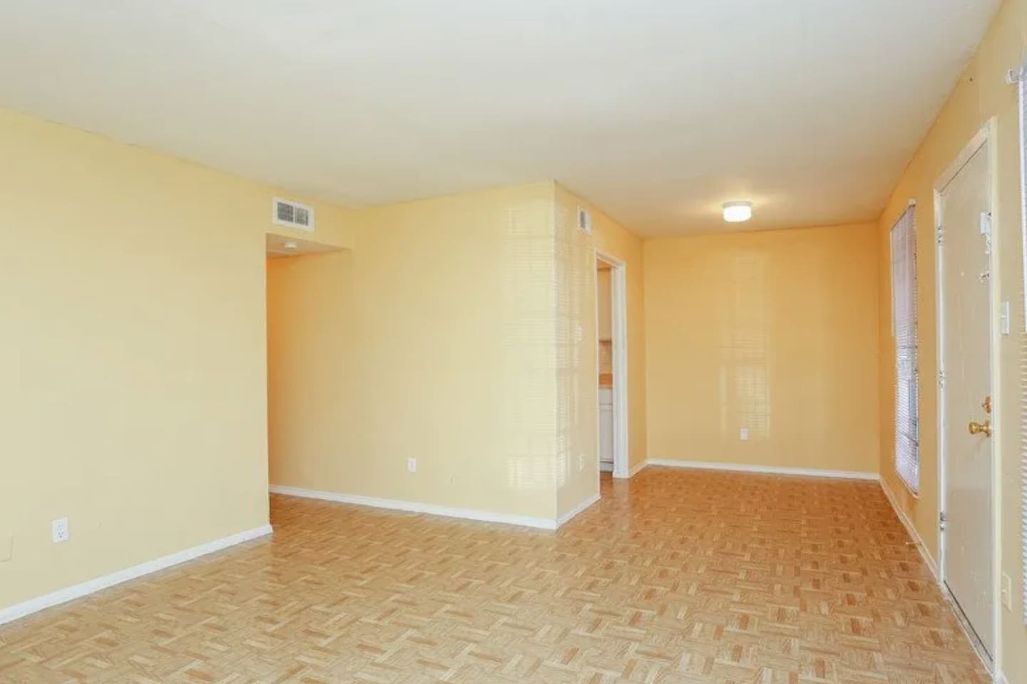 , an Airbnb-friendly apartment in Houston, TX