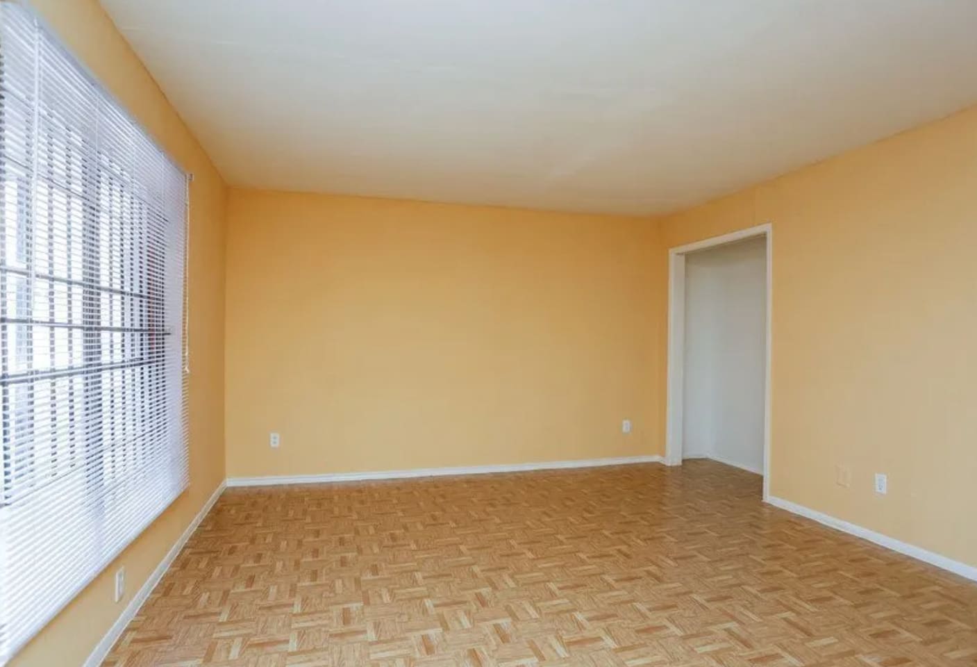 , an Airbnb-friendly apartment in Houston, TX