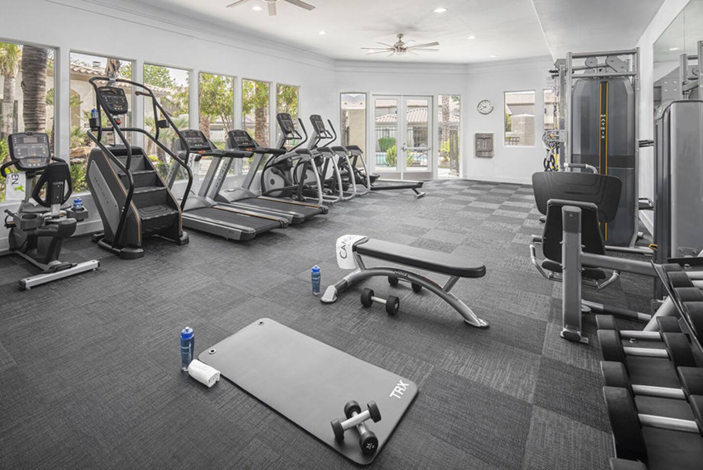 , an Airbnb-friendly apartment in Scottsdale, AZ