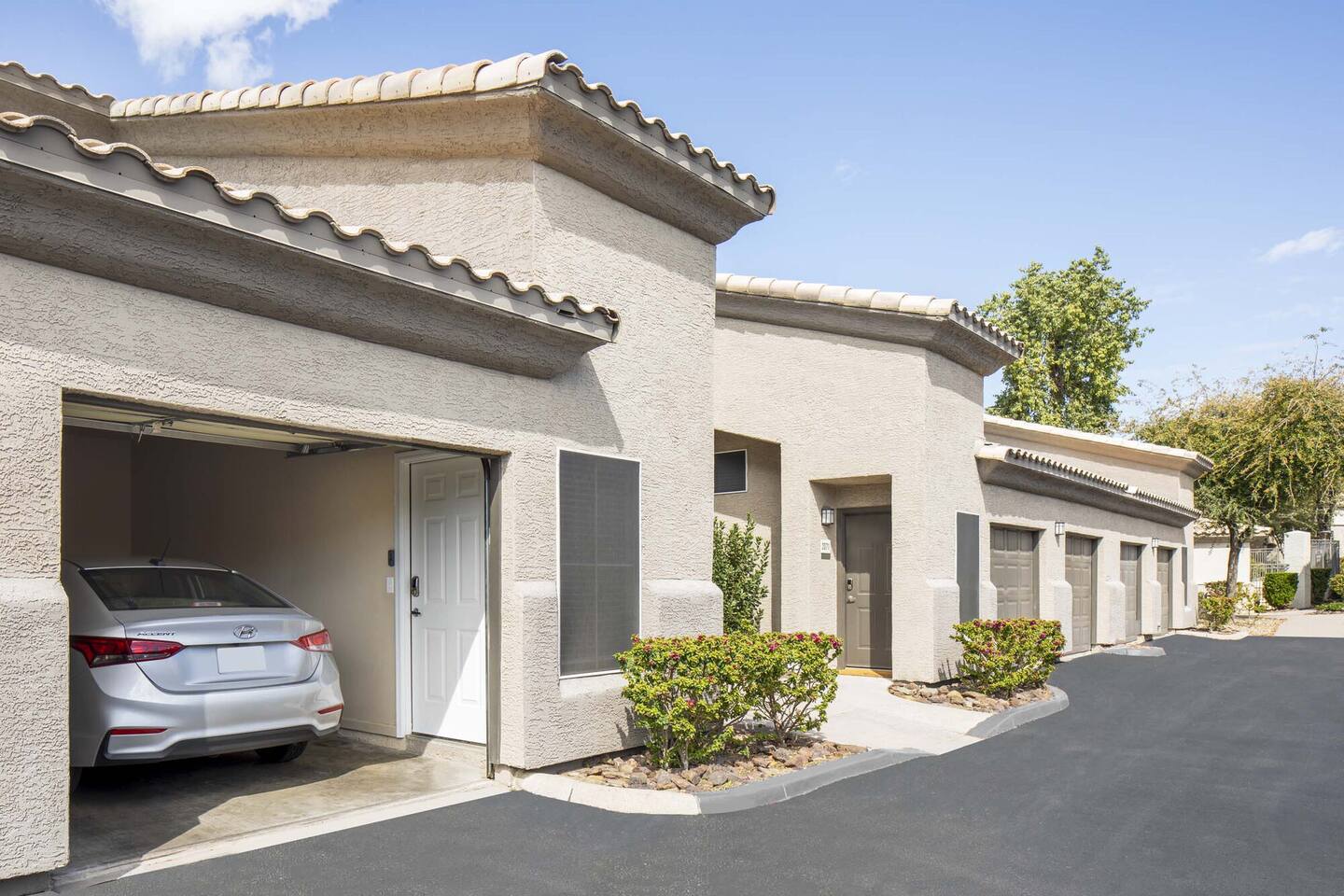 , an Airbnb-friendly apartment in Scottsdale, AZ