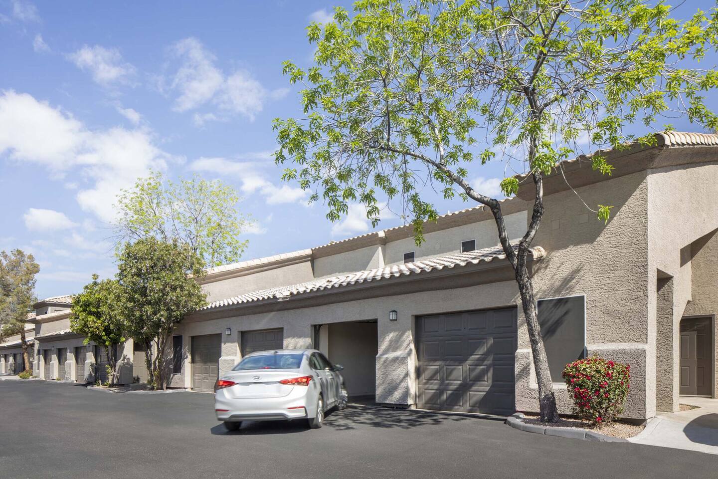 , an Airbnb-friendly apartment in Scottsdale, AZ
