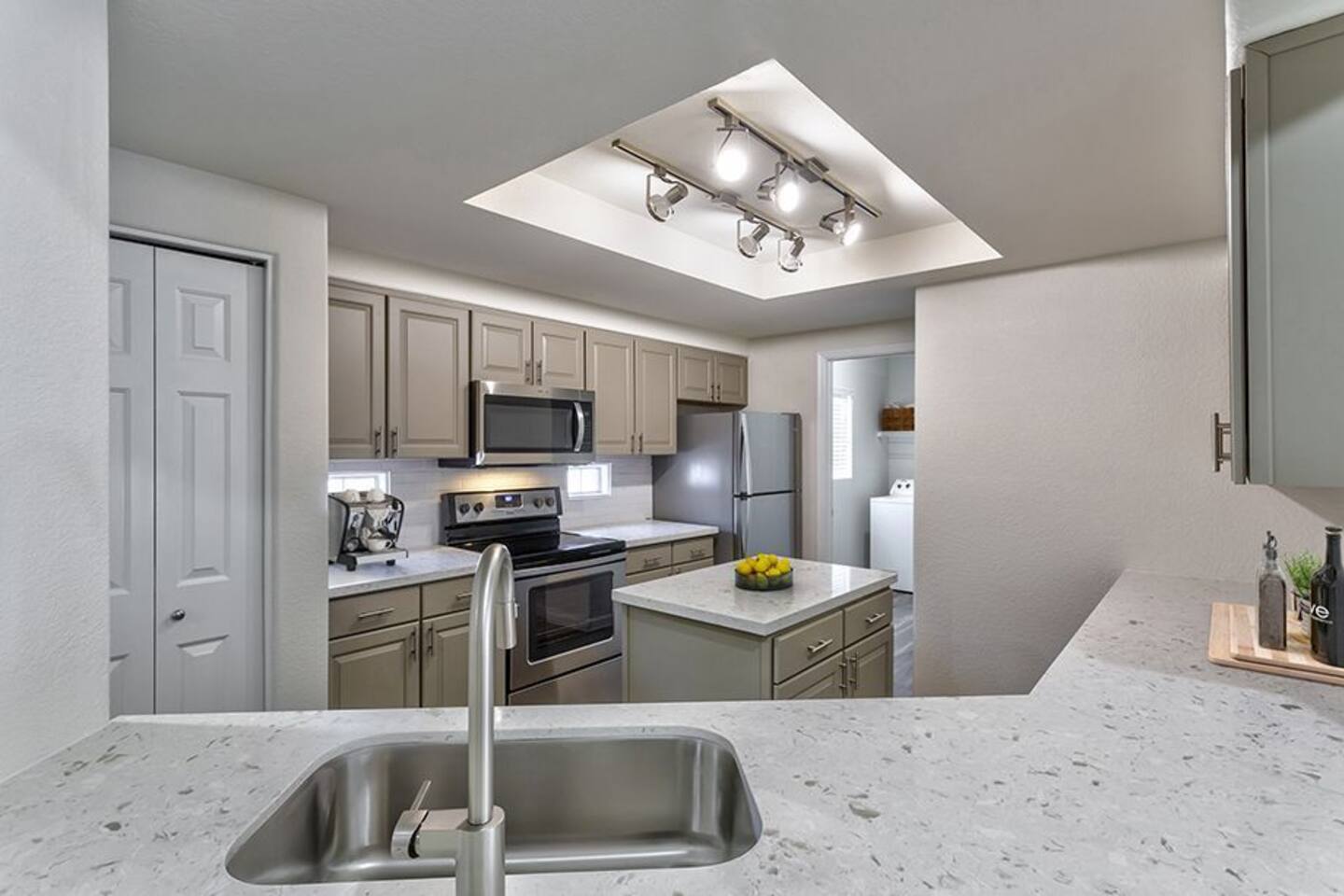 , an Airbnb-friendly apartment in Scottsdale, AZ