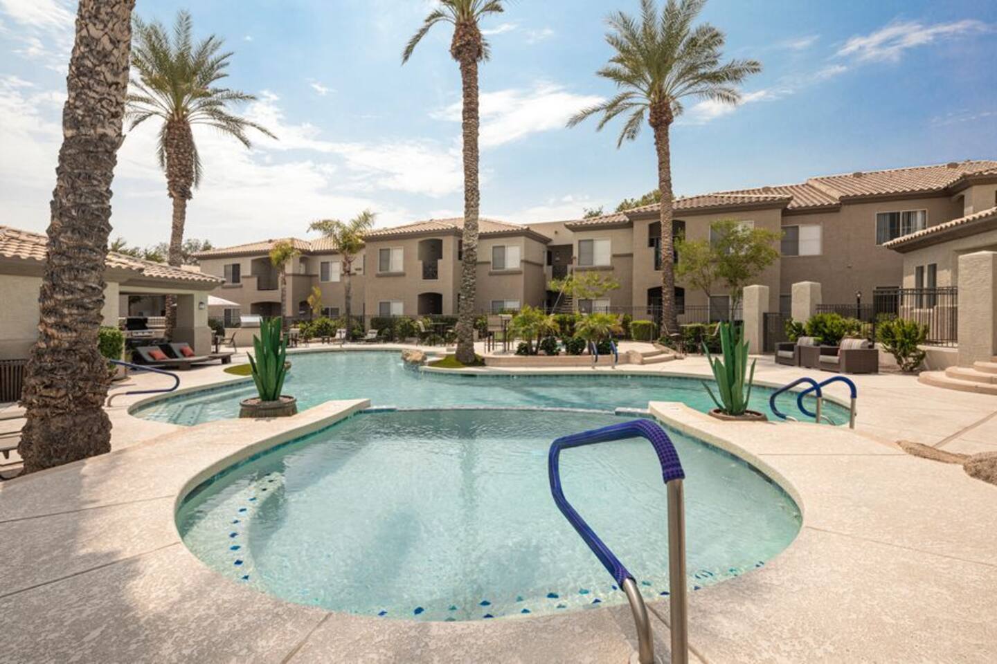 , an Airbnb-friendly apartment in Scottsdale, AZ