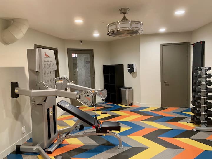 RGVtYW5kUGljdHVyZToyMjczNTUxNTA1