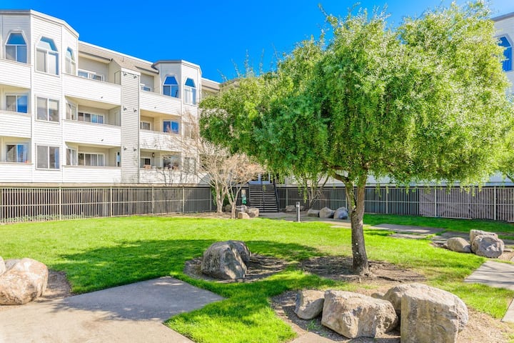 RGVtYW5kUGljdHVyZToyMjczNTUxNTAw